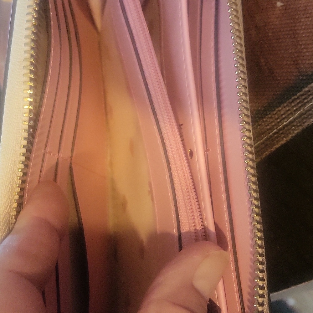 Kate Spade Wallet - Picture 5 of 8